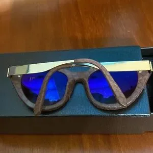 Linda Farrow | Accessories | Brand New Linda Farrow  display picture 3